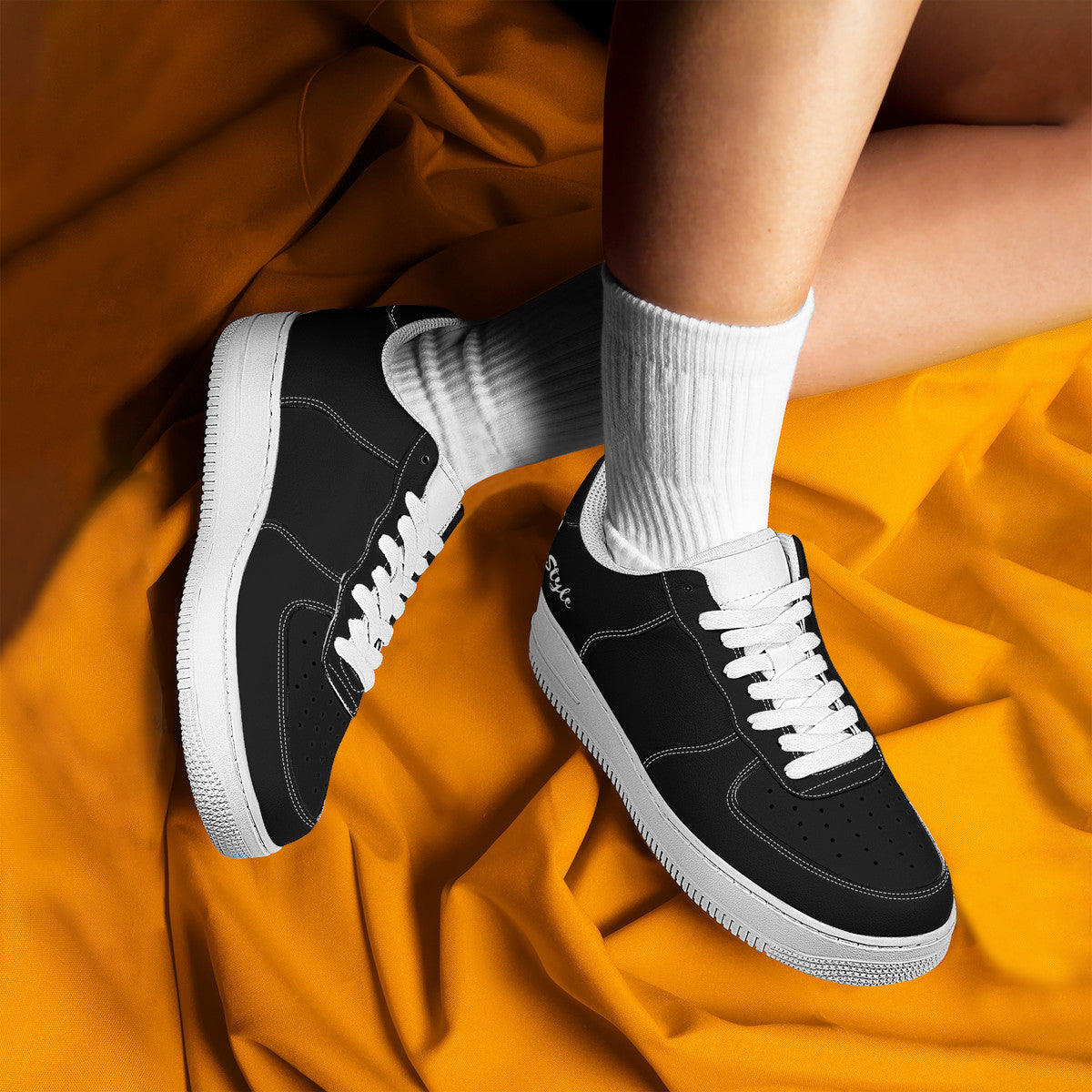 SF_F8 Lucky Low Top Unisex Sneaker